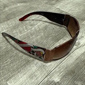 NWT UV 400 Stylish Italian Design Brown Sunglasses with Patterned Arms